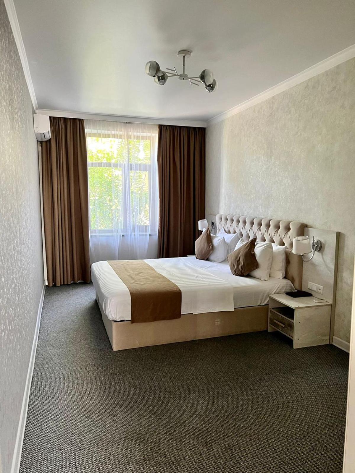 Hotel Fn Šymkent Exteriér fotografie