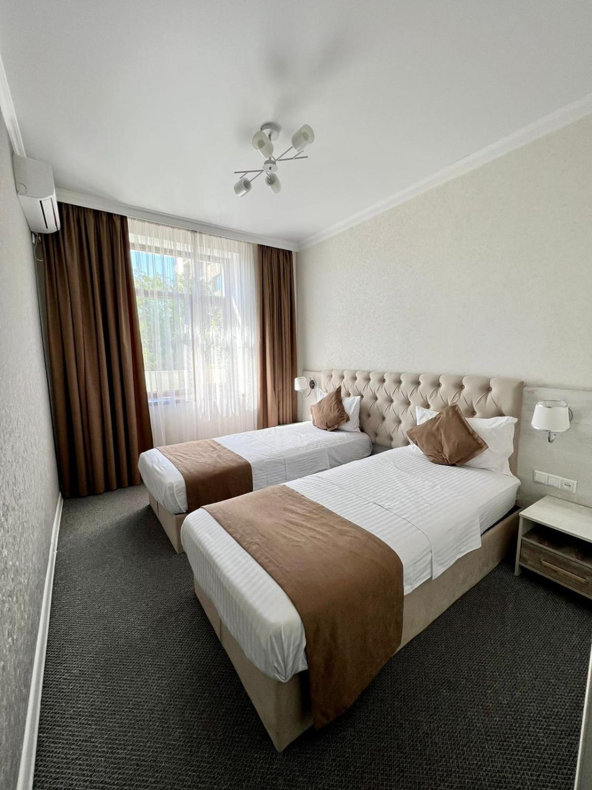 Hotel Fn Šymkent Exteriér fotografie